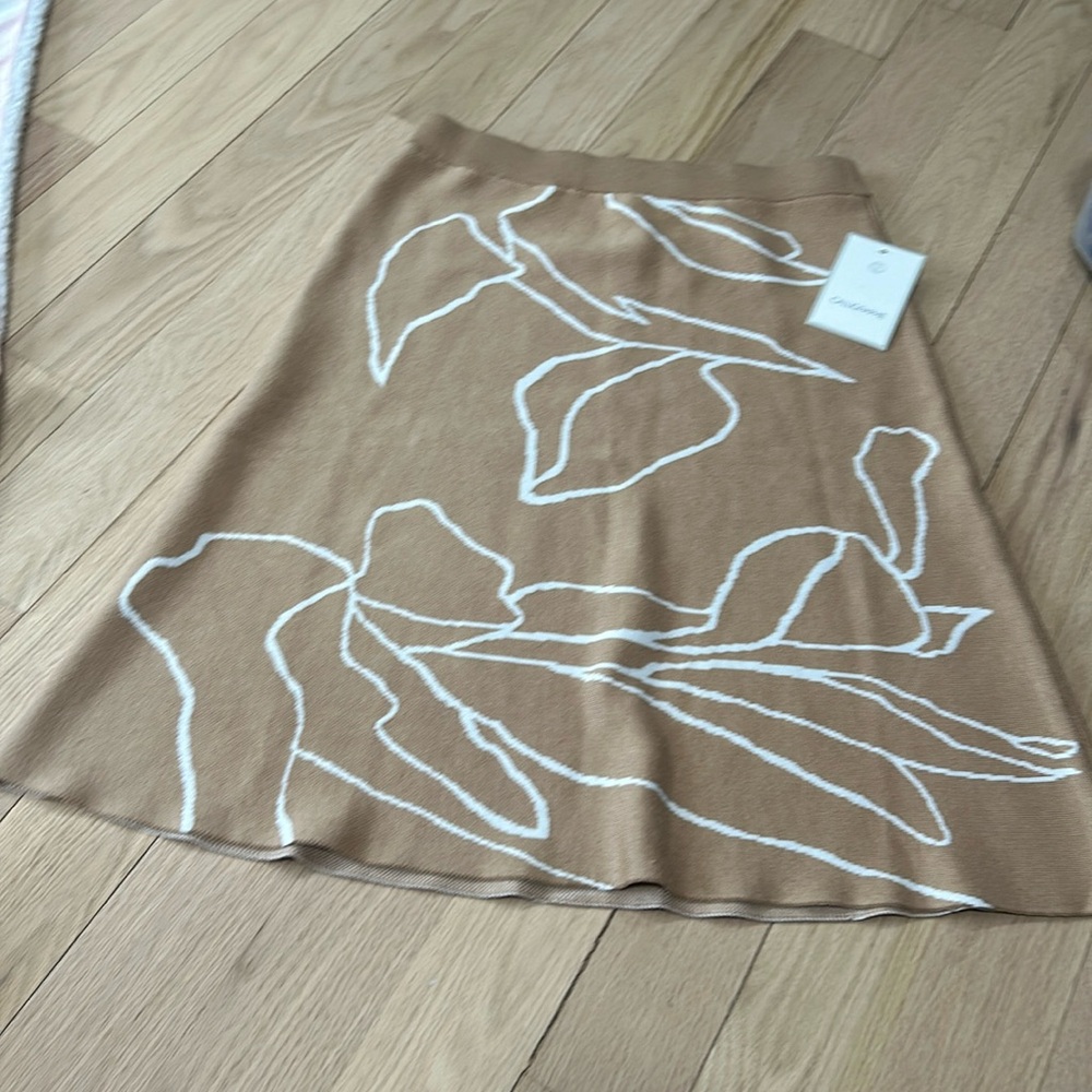 NWT beige with white skirt M